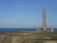 032-monument_8438